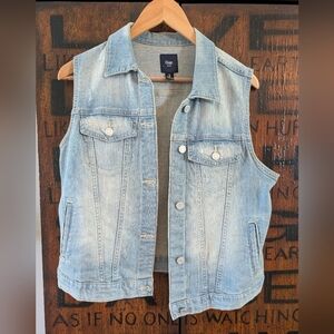 Jean Vest